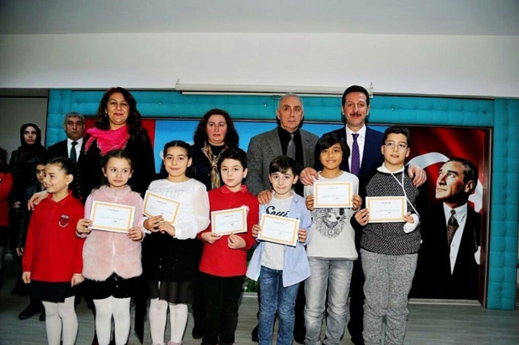 Başkan Erdoğan Tok miniklerle karne sevincini paylaştı - Resim 5