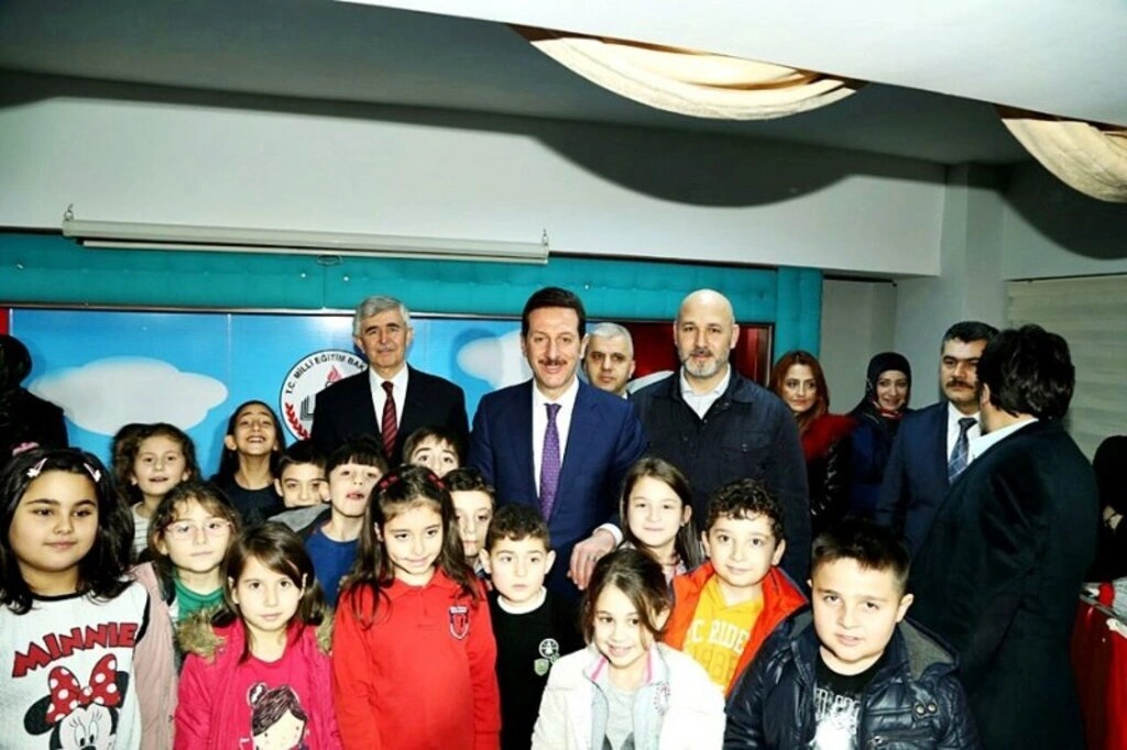 Başkan Erdoğan Tok miniklerle karne sevincini paylaştı - Resim 6