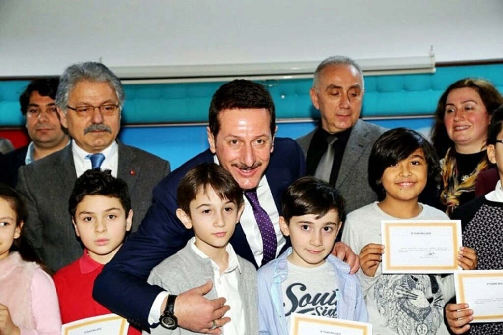 Başkan Erdoğan Tok miniklerle karne sevincini paylaştı - Resim 7
