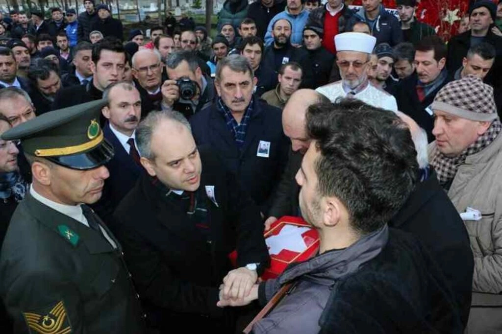 Şehit Ramazan Taşkın son yolculuğuna uğurlandı - Resim 2