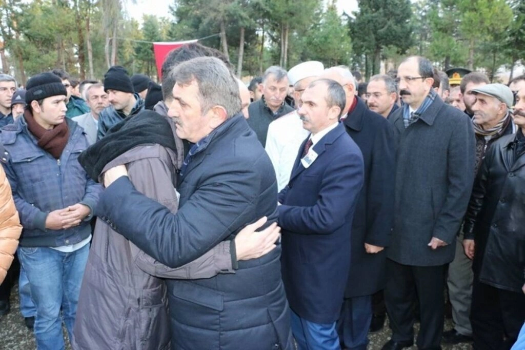 Şehit Ramazan Taşkın son yolculuğuna uğurlandı - Resim 5