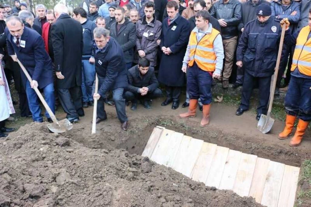 Şehit Ramazan Taşkın son yolculuğuna uğurlandı - Resim 8