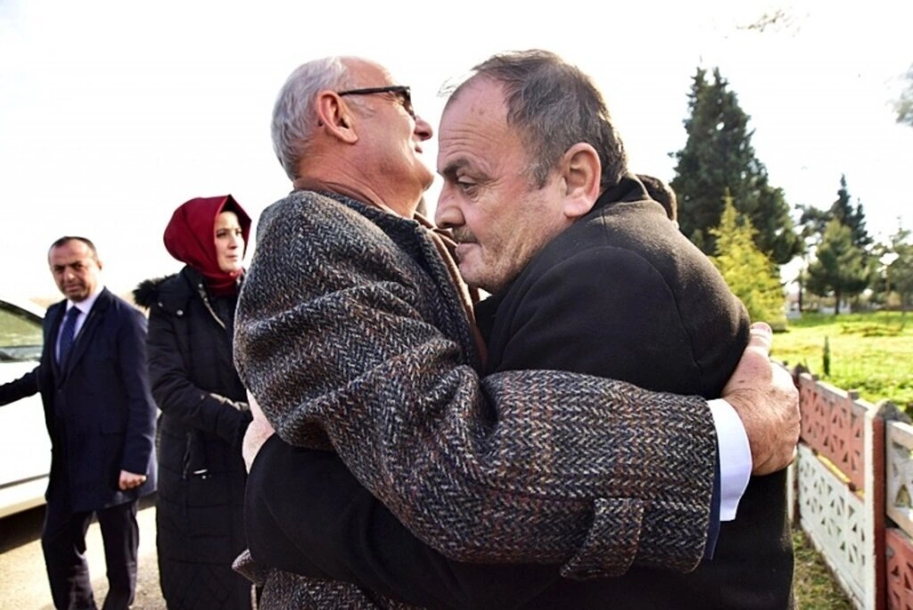 Başkan Yılmaz’dan şehit ailelerine ziyaret - Resim 3
