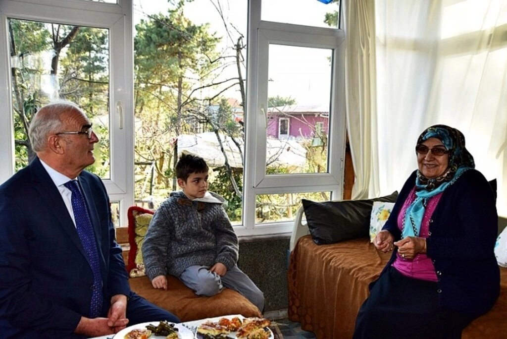 Başkan Yılmaz’dan şehit ailelerine ziyaret - Resim 12