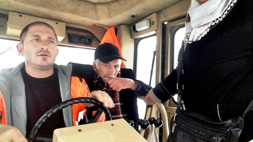 Samsun'da ekipler karla mücadele ediyor - Resim 4