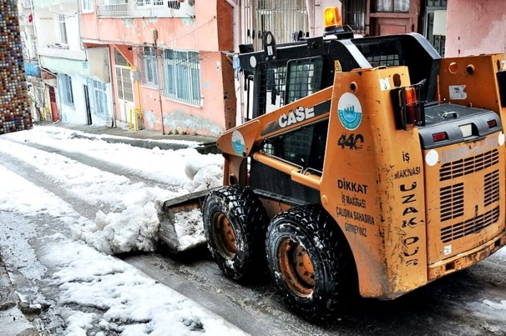 Samsun'da ekipler karla mücadele ediyor - Resim 8