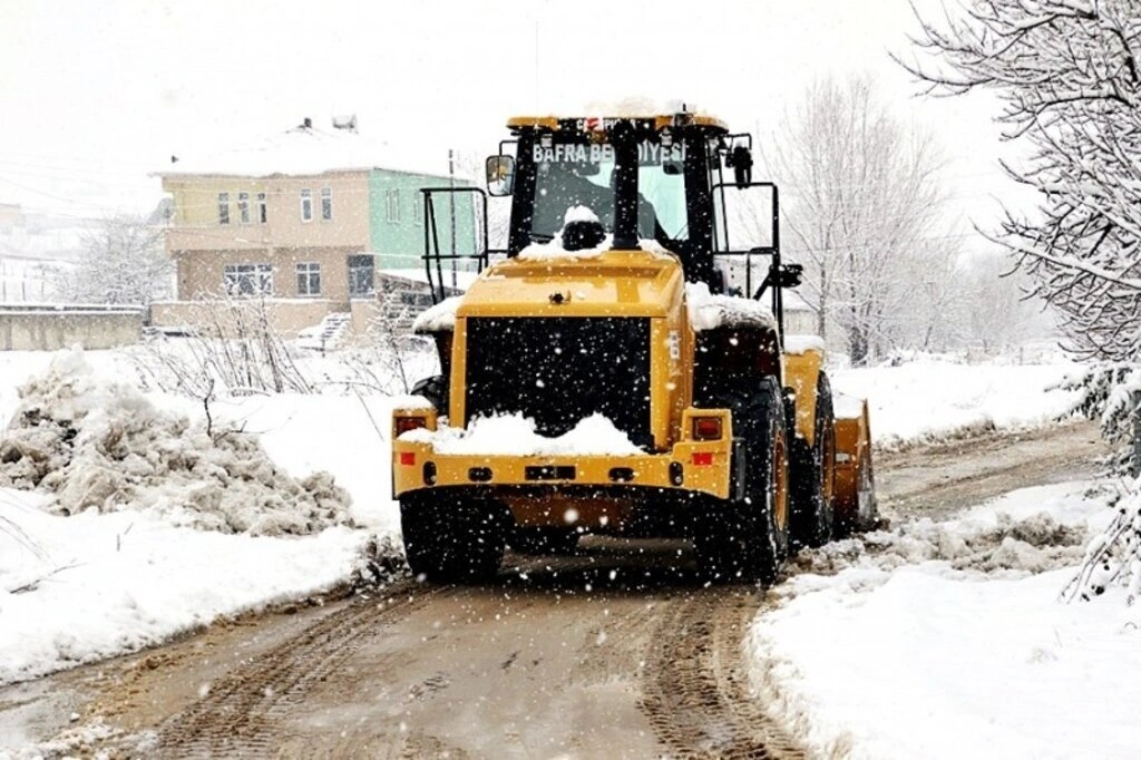 Samsun'da ekipler karla mücadele ediyor - Resim 15