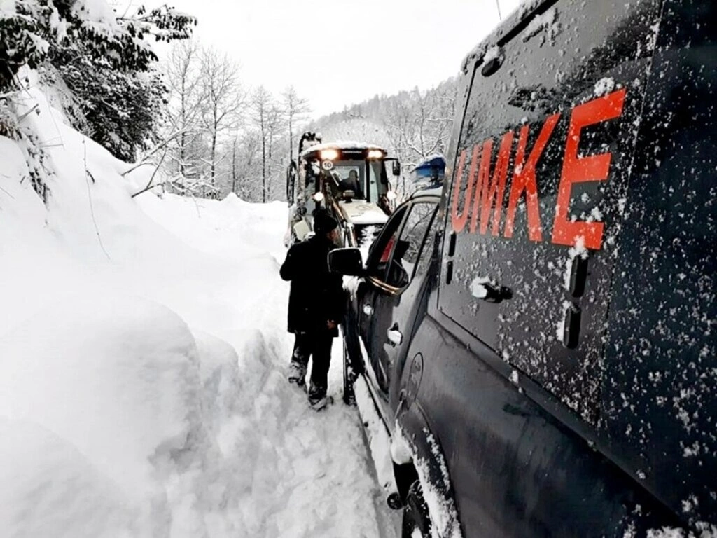 Samsun UMKE Gönüllü Kar Mesaisi - Resim 5