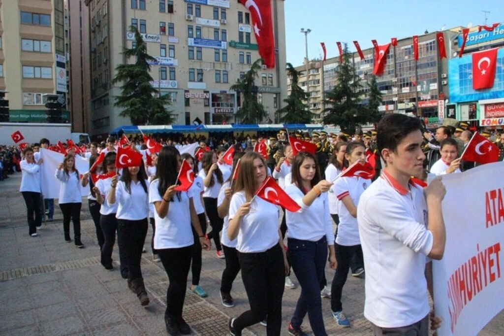 Samsun Cumhuriyet Meydanı'nda 29 Ekim Cumhuriyet Bayramı kutlama töreni fotoğrafları - Resim 17