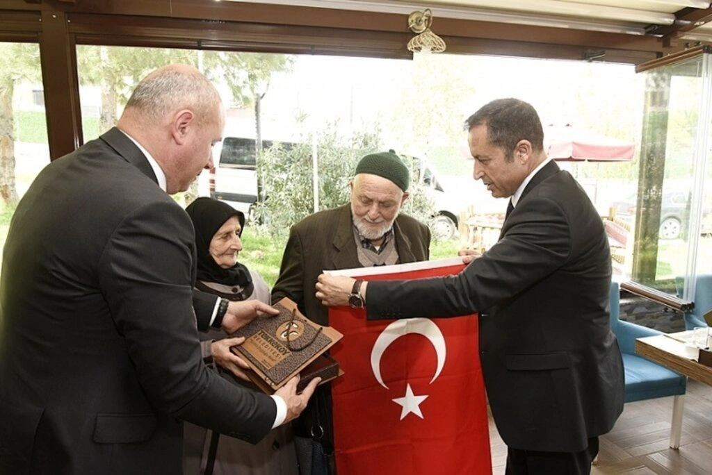 Başkan Togar ile Kaymakam Öztürk şehit aileleri ile bir araya geldi - Resim 1
