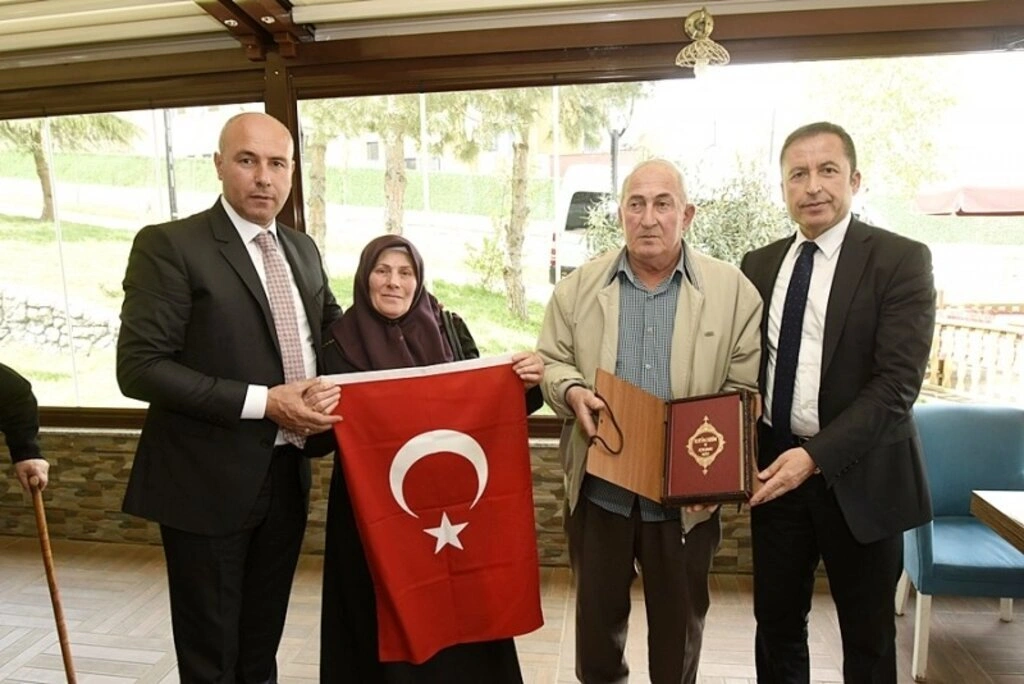 Başkan Togar ile Kaymakam Öztürk şehit aileleri ile bir araya geldi - Resim 2