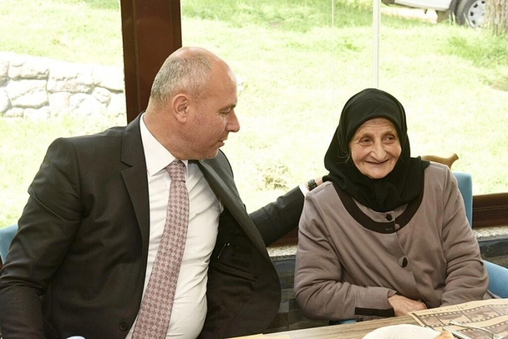 Başkan Togar ile Kaymakam Öztürk şehit aileleri ile bir araya geldi - Resim 4