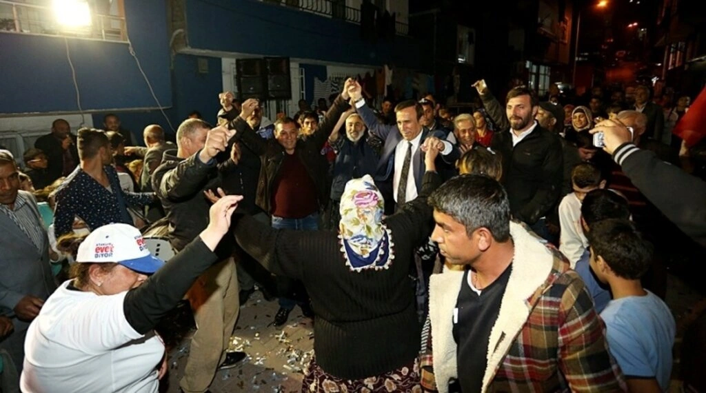 Samsun'da Romanlardan Evet kutlaması - Resim 1