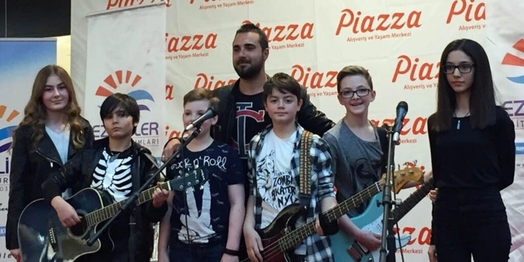 Minikler Gösterileriyle Piazza’ya Gelenleri Büyülüyor! - Resim 2