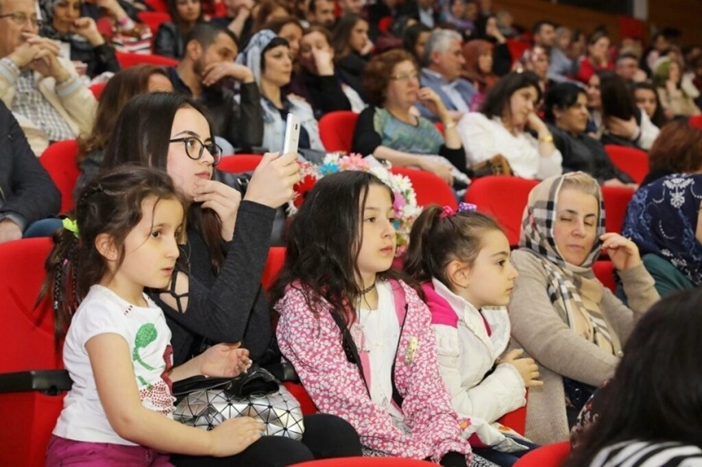 İlkadım THM Çocuk Korosu Büyüledi - Resim 3