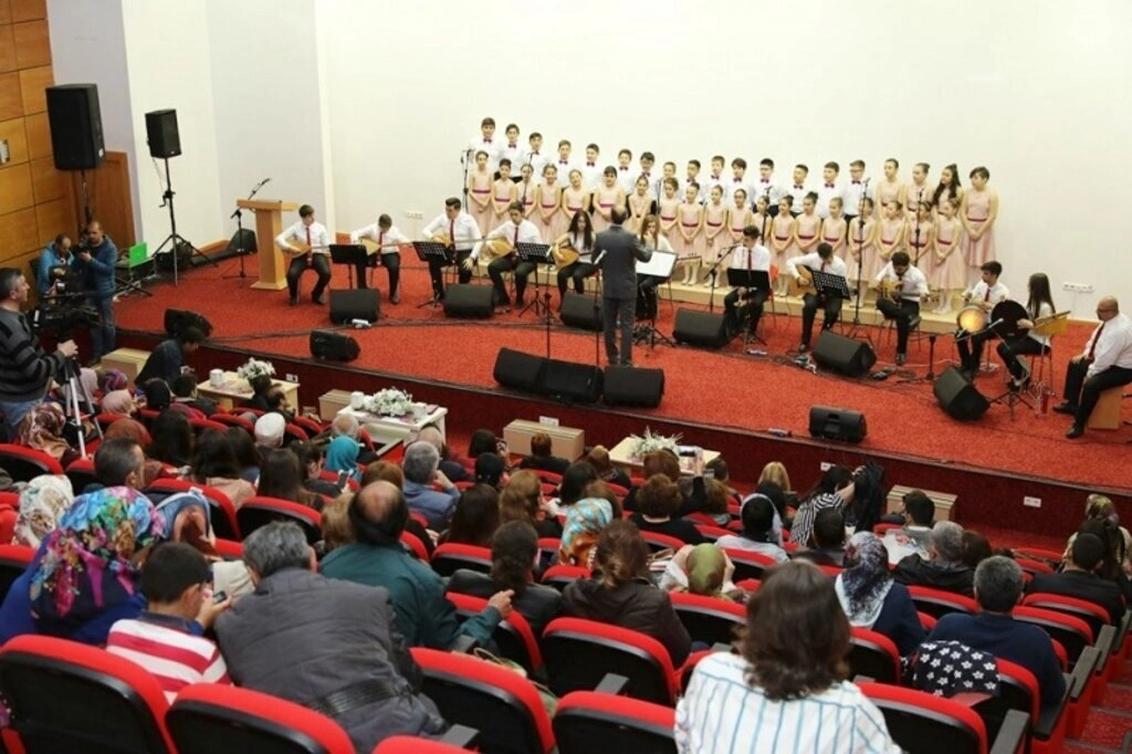 İlkadım THM Çocuk Korosu Büyüledi - Resim 5