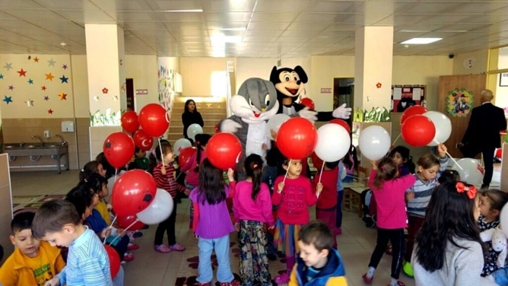 Canik Türk Kızılayı'ndan öğrencilere hediye - Resim 2