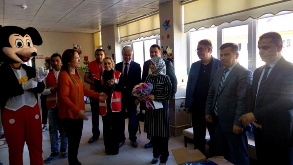 Canik Türk Kızılayı'ndan öğrencilere hediye - Resim 4