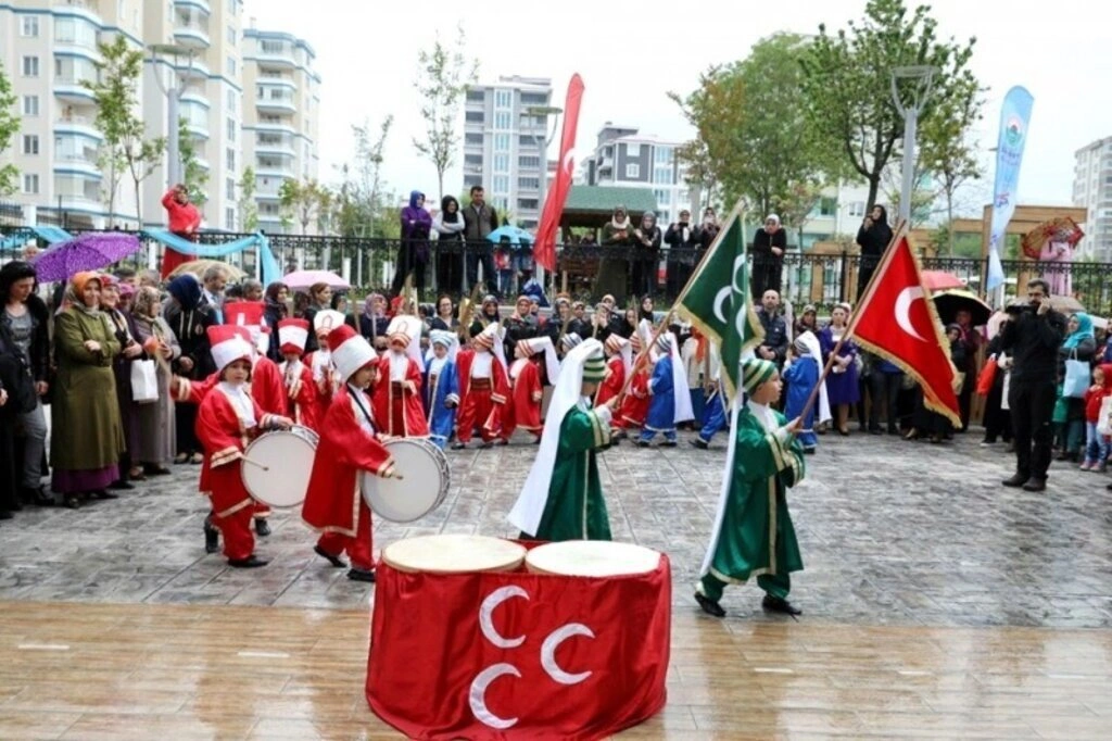 Derebahçe'de Görkemli Sergi Açılışı - Resim 7