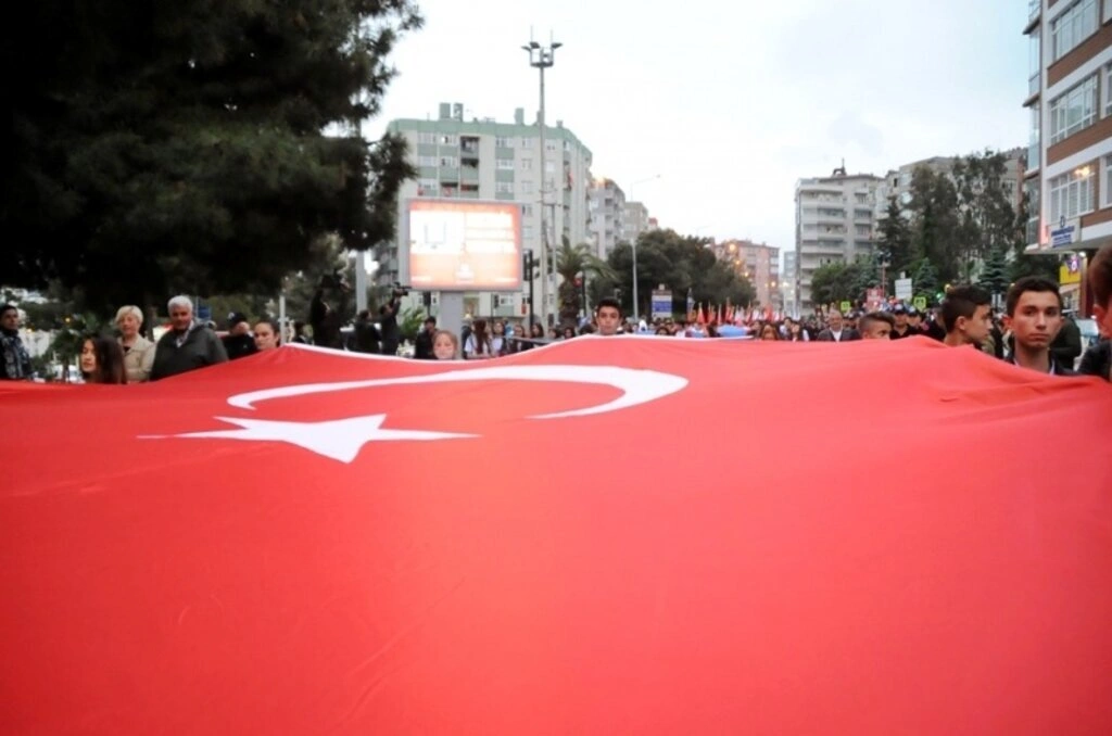 Samsun'da Fener Alayı ve Gençlik Festivali Yürüyüşü yapıldı  - Resim 3