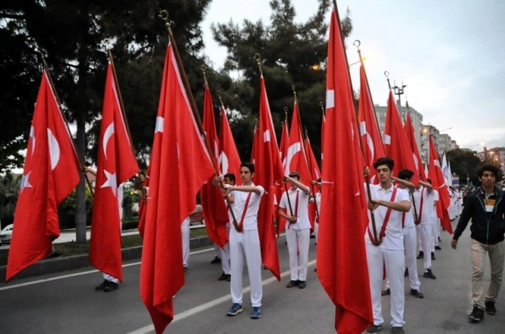 Samsun'da Fener Alayı ve Gençlik Festivali Yürüyüşü yapıldı  - Resim 7