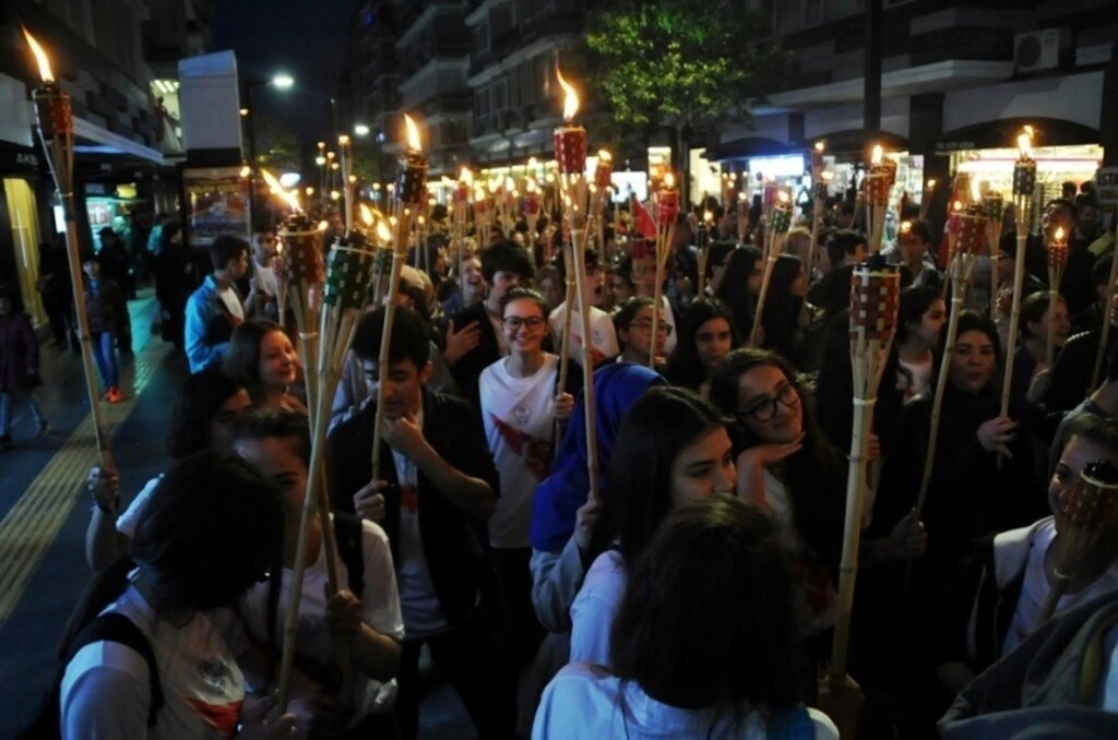 Samsun'da Fener Alayı ve Gençlik Festivali Yürüyüşü yapıldı  - Resim 8