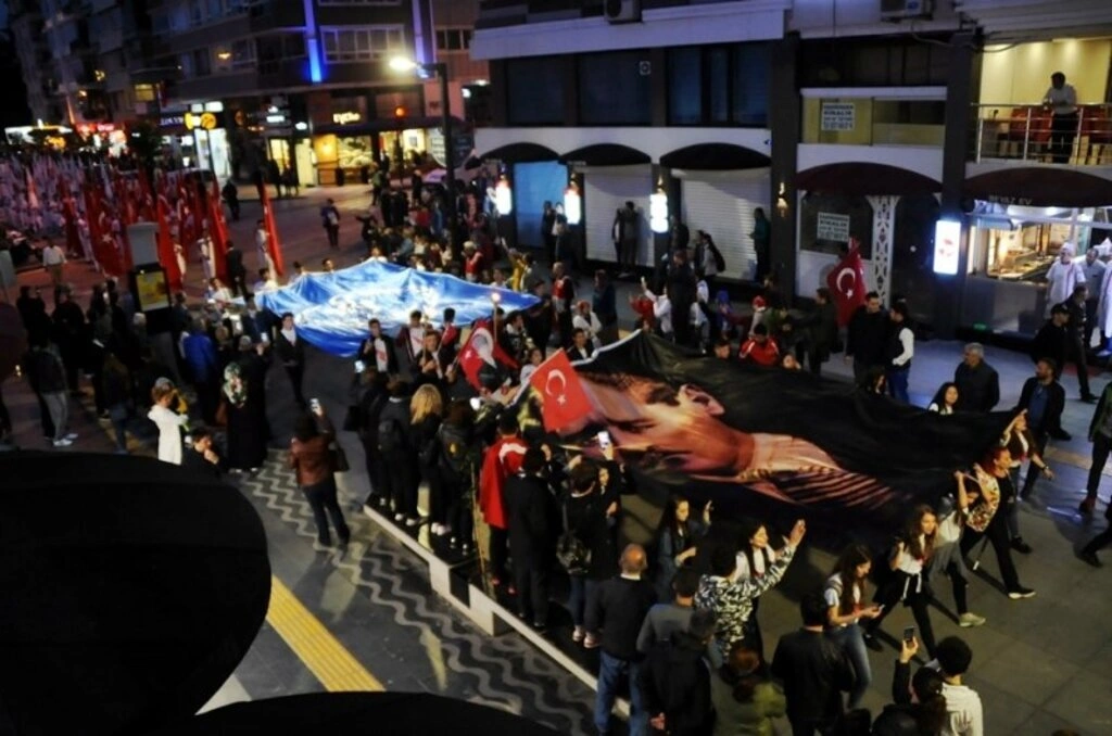 Samsun'da Fener Alayı ve Gençlik Festivali Yürüyüşü yapıldı  - Resim 9