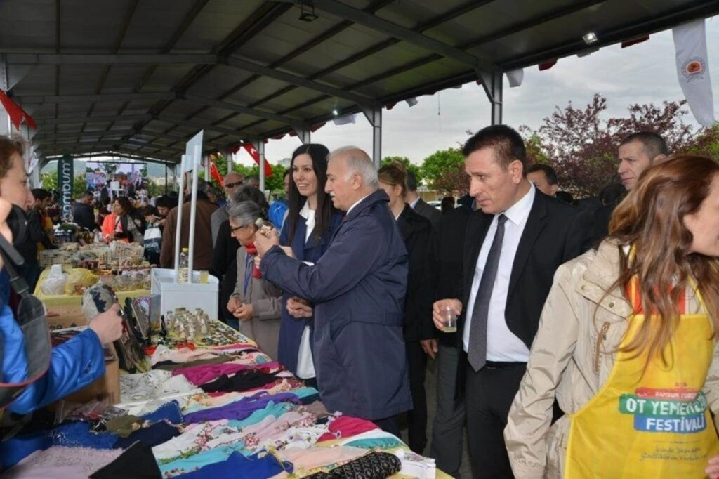 3. Samsun Yöresel Ot Yemekleri Festivali  - Resim 1