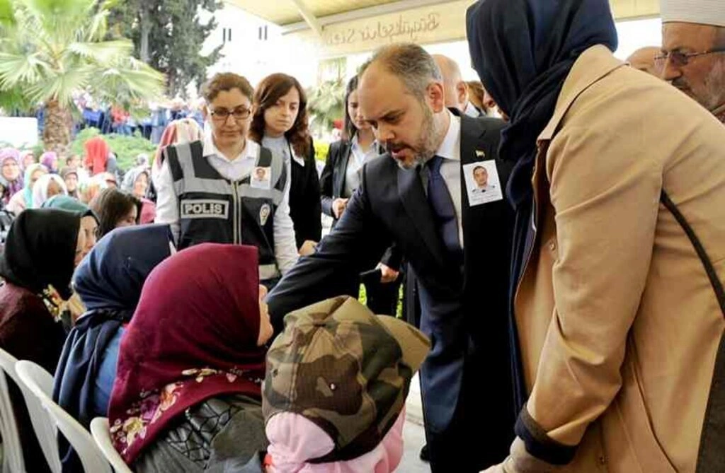 Şehit Mesut Yılmaz son yolculuğuna dualarla uğurlandı - Resim 7