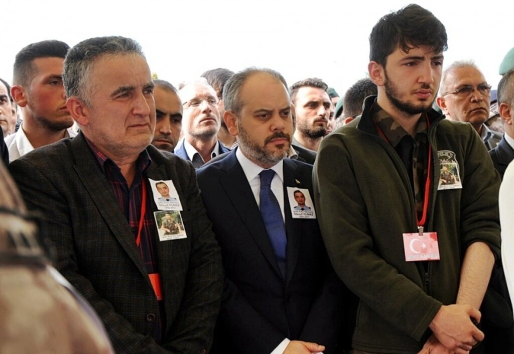 Şehit Mesut Yılmaz son yolculuğuna dualarla uğurlandı - Resim 10