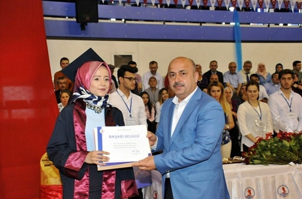 Sağlık Bilimleri Fakültesi mezuniyet töreni - Resim 15