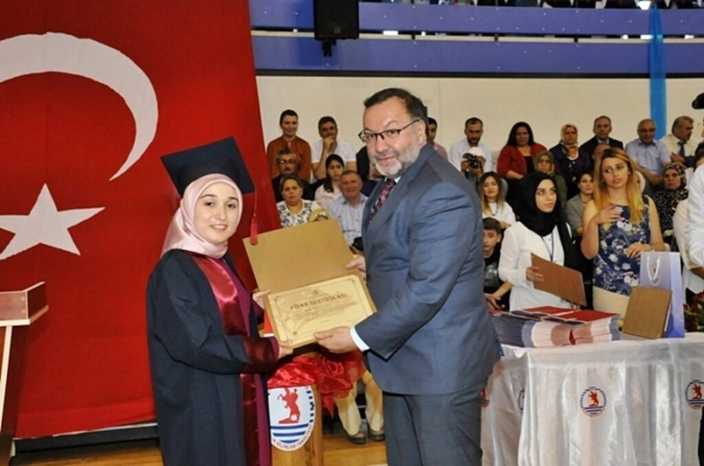 Sağlık Bilimleri Fakültesi mezuniyet töreni - Resim 17