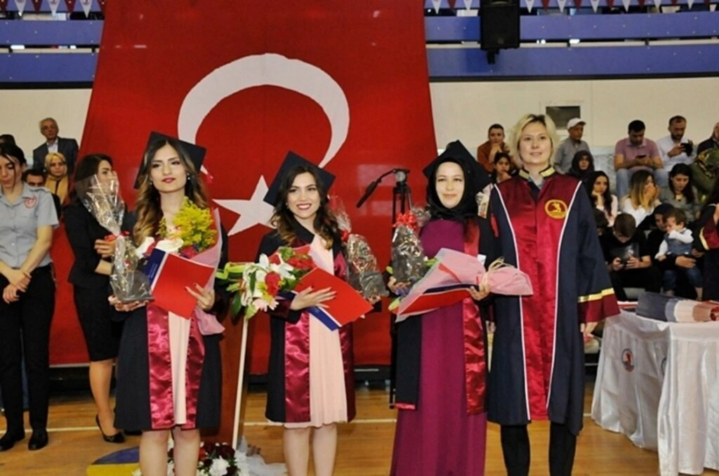 Sağlık Bilimleri Fakültesi mezuniyet töreni - Resim 21