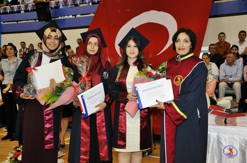 Sağlık Bilimleri Fakültesi mezuniyet töreni - Resim 22