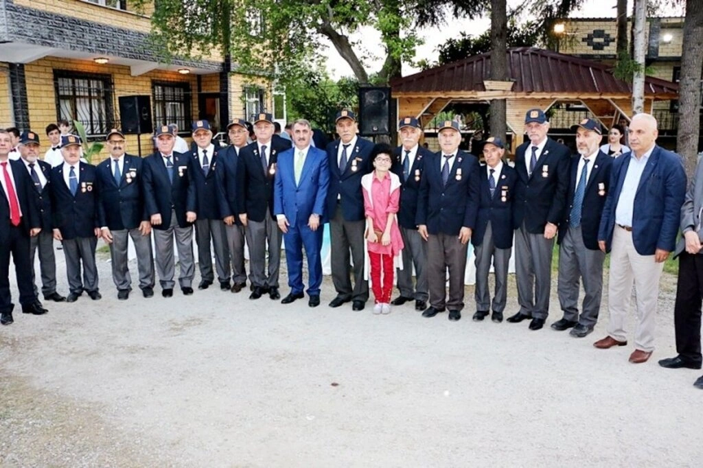 AK Parti Samsun Milletvekili Fuat Köktaş'tan iftar programı - Resim 3