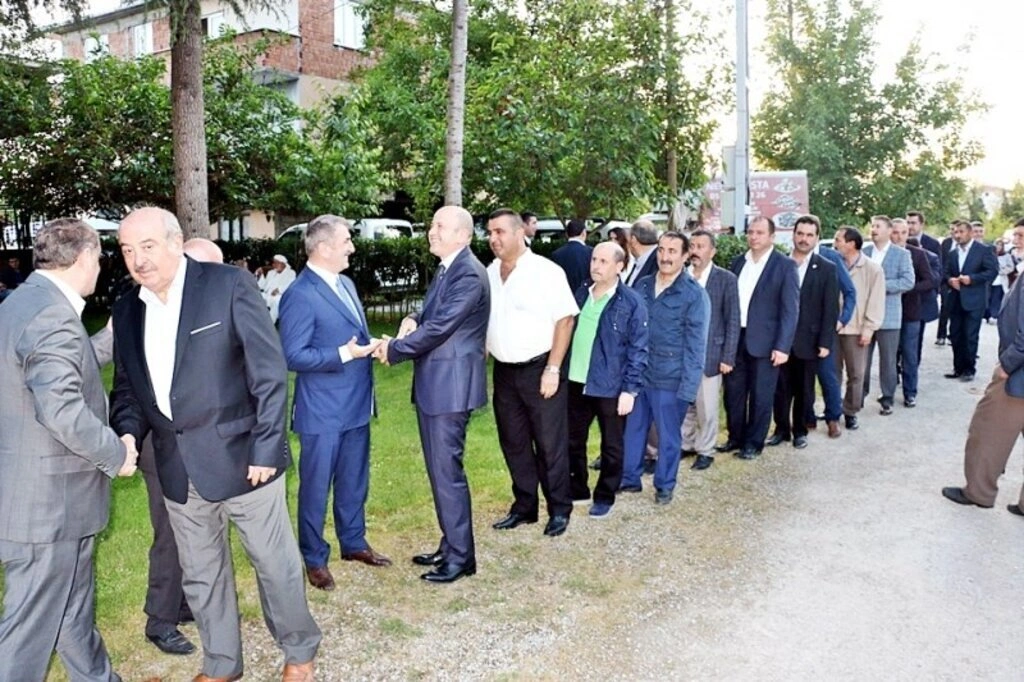 AK Parti Samsun Milletvekili Fuat Köktaş'tan iftar programı - Resim 10