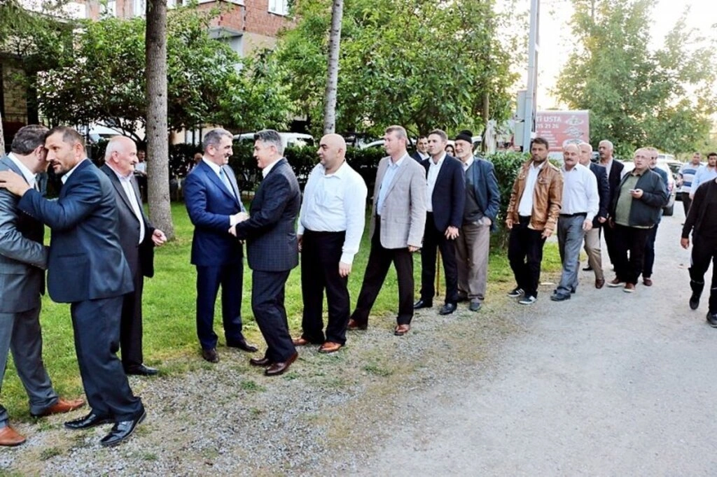 AK Parti Samsun Milletvekili Fuat Köktaş'tan iftar programı - Resim 13