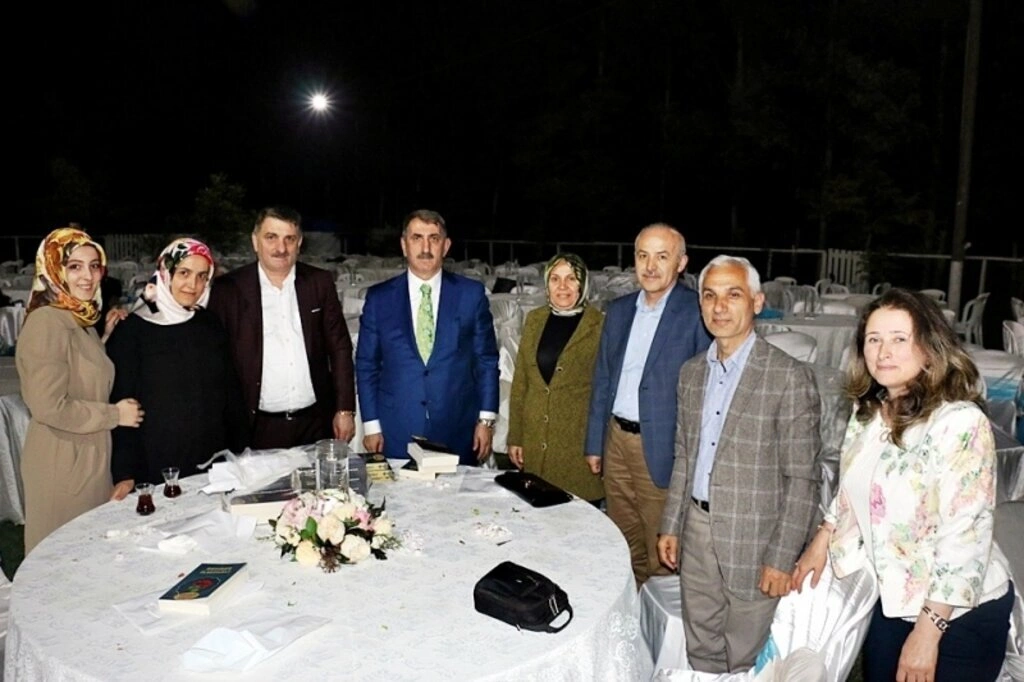 AK Parti Samsun Milletvekili Fuat Köktaş'tan iftar programı - Resim 14