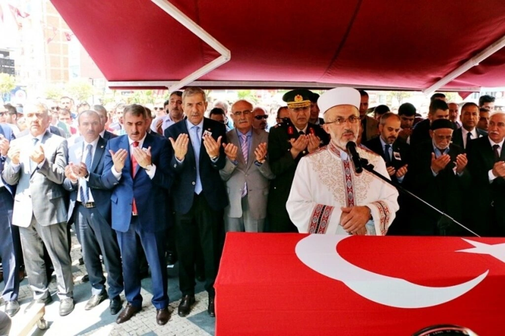 Samsun şehidini son yolculuğuna uğurladı - Resim 3