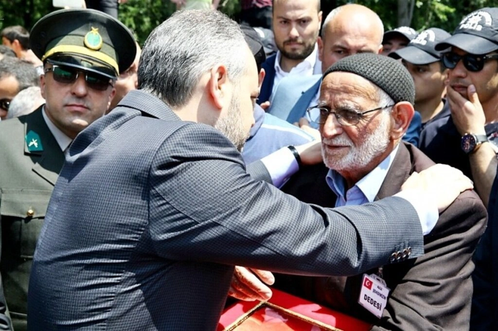 Samsun şehidini son yolculuğuna uğurladı - Resim 14