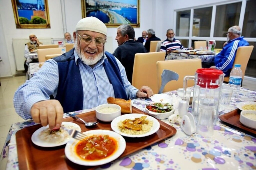 Huzurevinde eski ramazanları özlüyorlar - Resim 1