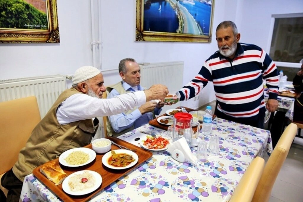 Huzurevinde eski ramazanları özlüyorlar - Resim 4