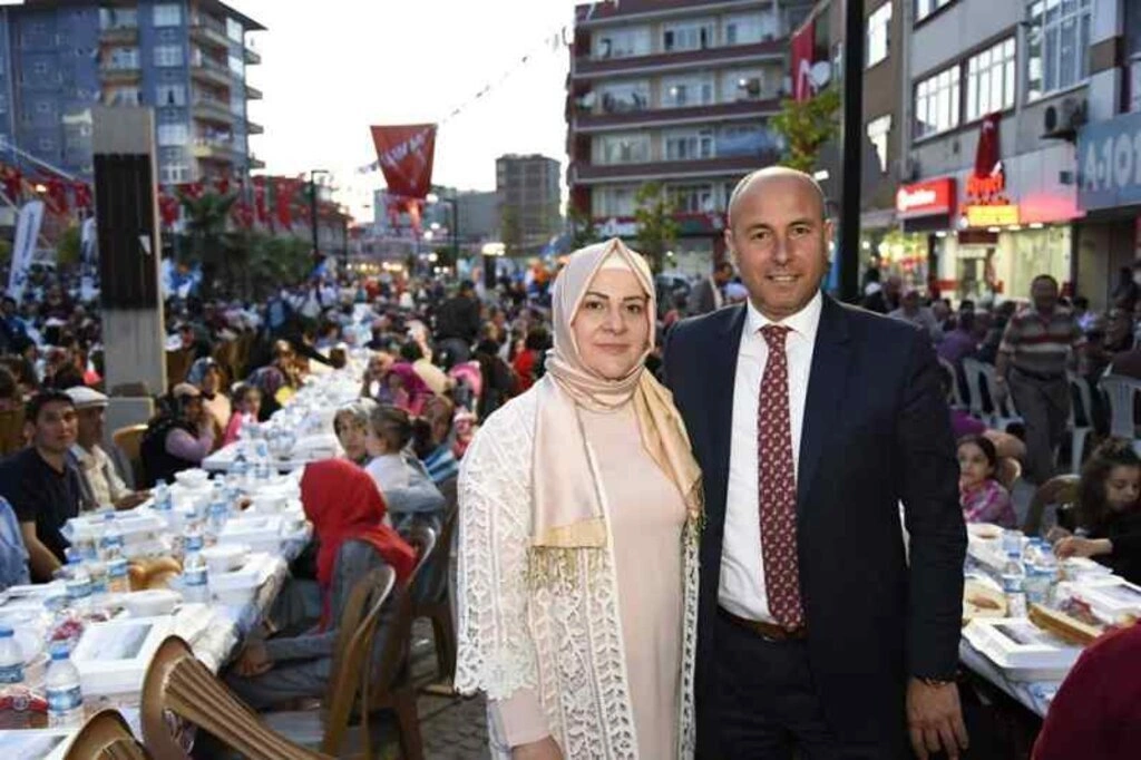 Tekkeköy de on binler aynı sofra da oruç açtı - Resim 3
