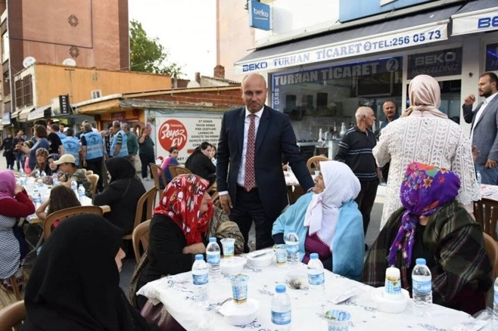 Tekkeköy de on binler aynı sofra da oruç açtı - Resim 5