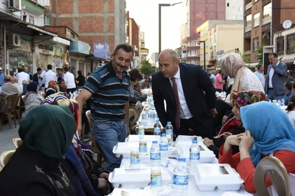Tekkeköy de on binler aynı sofra da oruç açtı - Resim 7