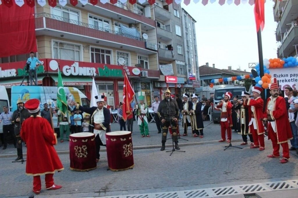 Tekkeköy de on binler aynı sofra da oruç açtı - Resim 11