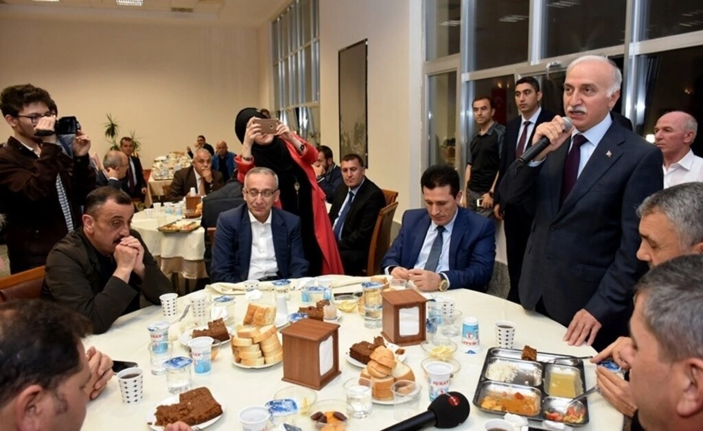 OMÜ Ailesi İftarda Bir Araya Geldi - Resim 15