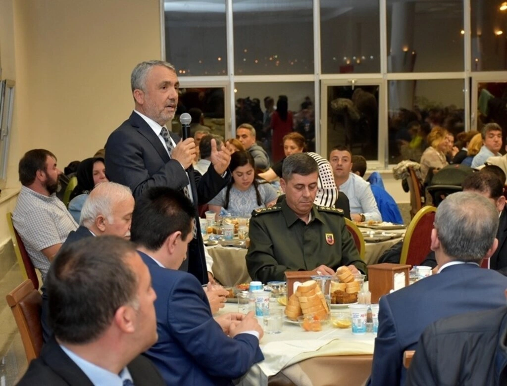 OMÜ Ailesi İftarda Bir Araya Geldi - Resim 16