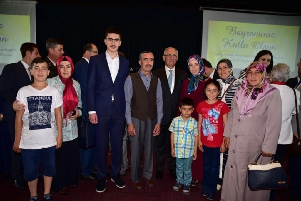 Başkan Yusuf Ziya Yılmaz'ın bayram mesaisi - Resim 16
