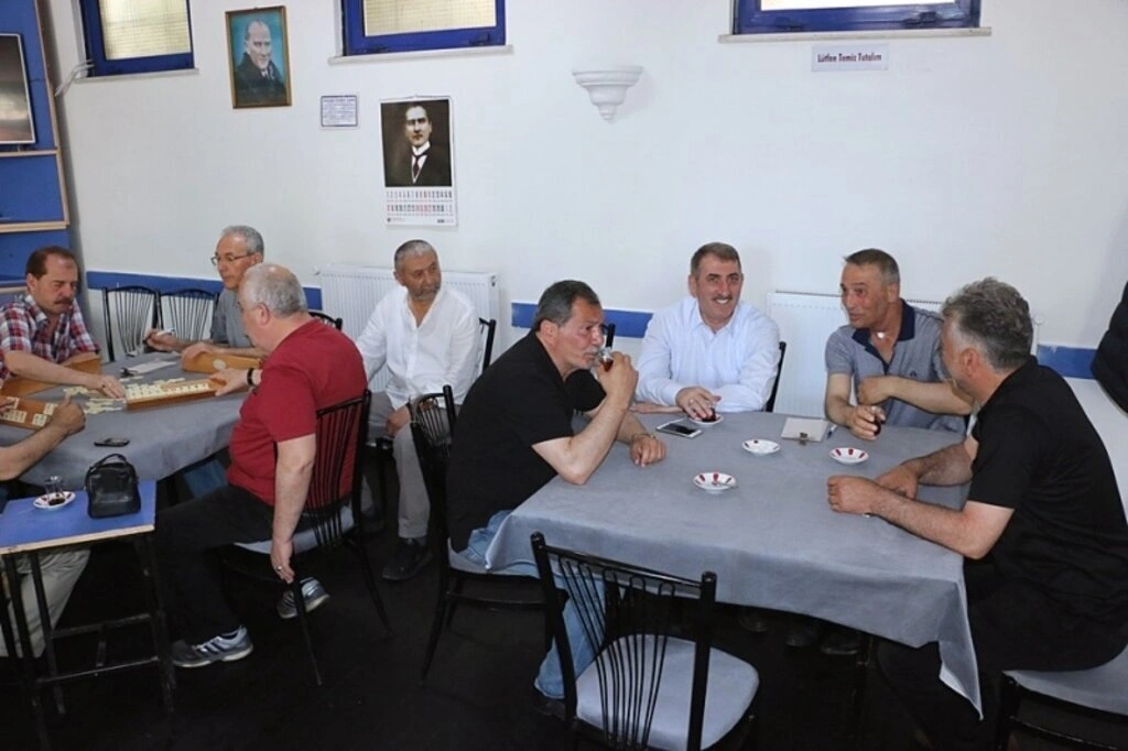 AK Parti Samsun Milletvekili Fuat Köktaş'tan bayramlaşma mesaisi - Resim 1